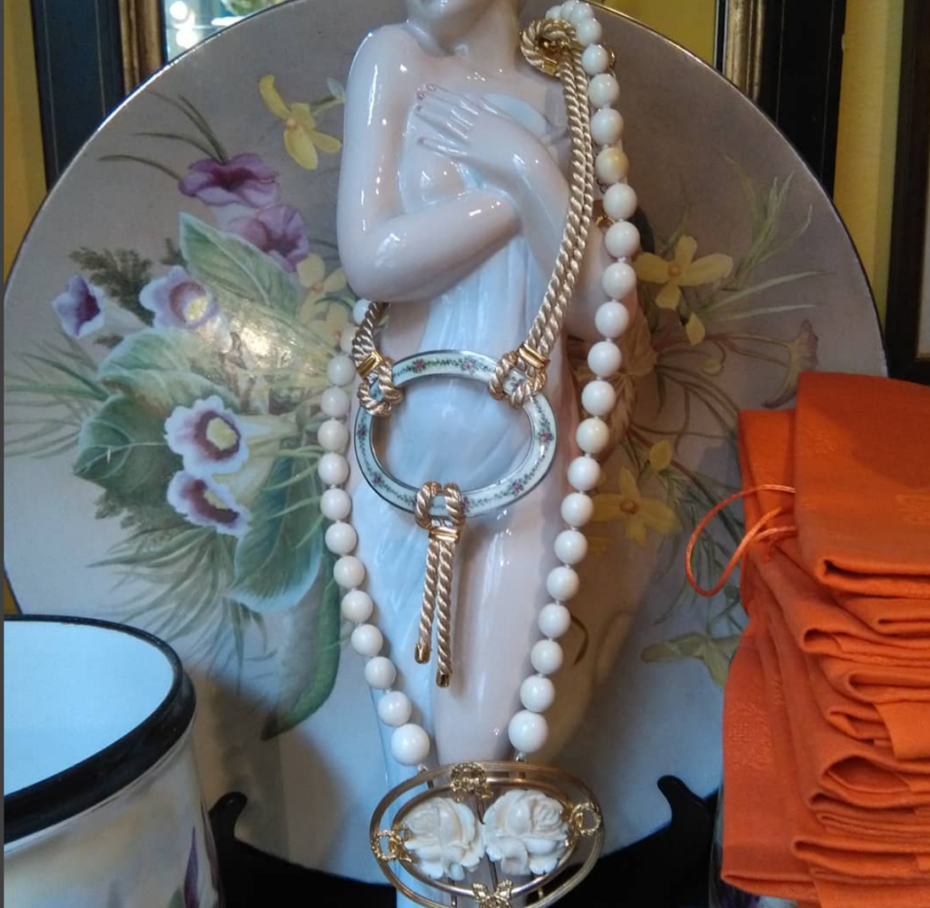 Fibbia da cintura trasformata in collana