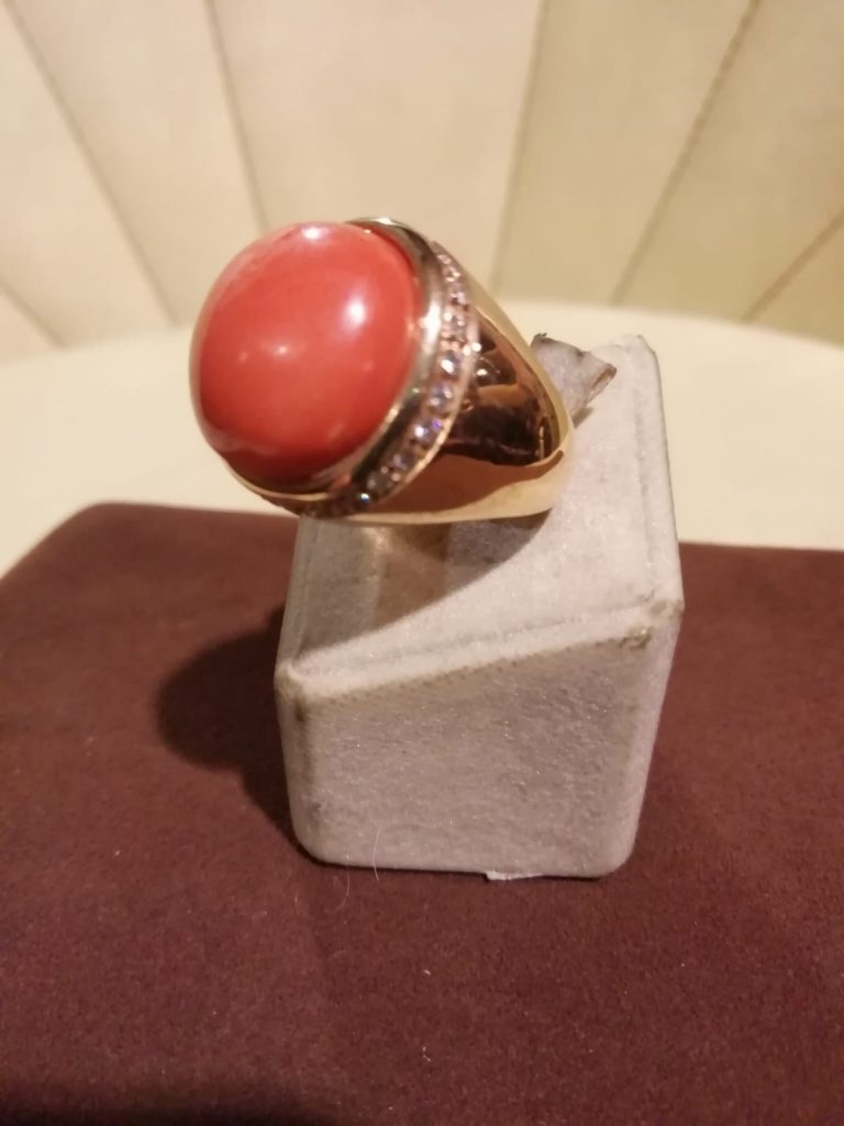 Anello corallo