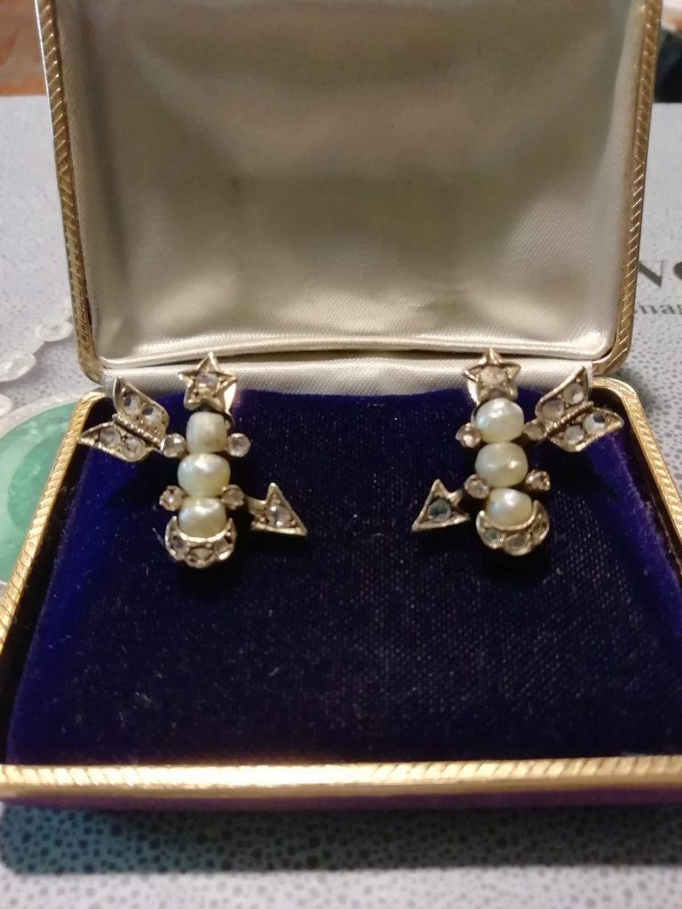 orecchini antiquariato